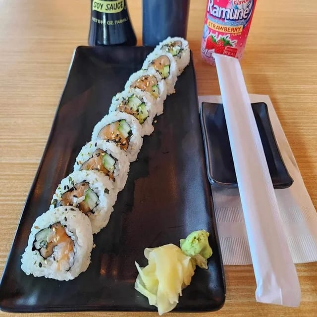 Salmon Roll.